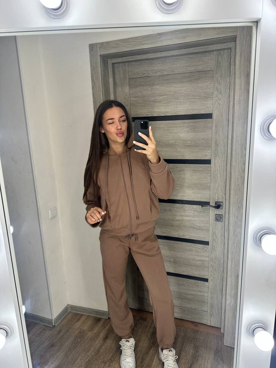 Жіночий теплий костюм двійка колір зелений