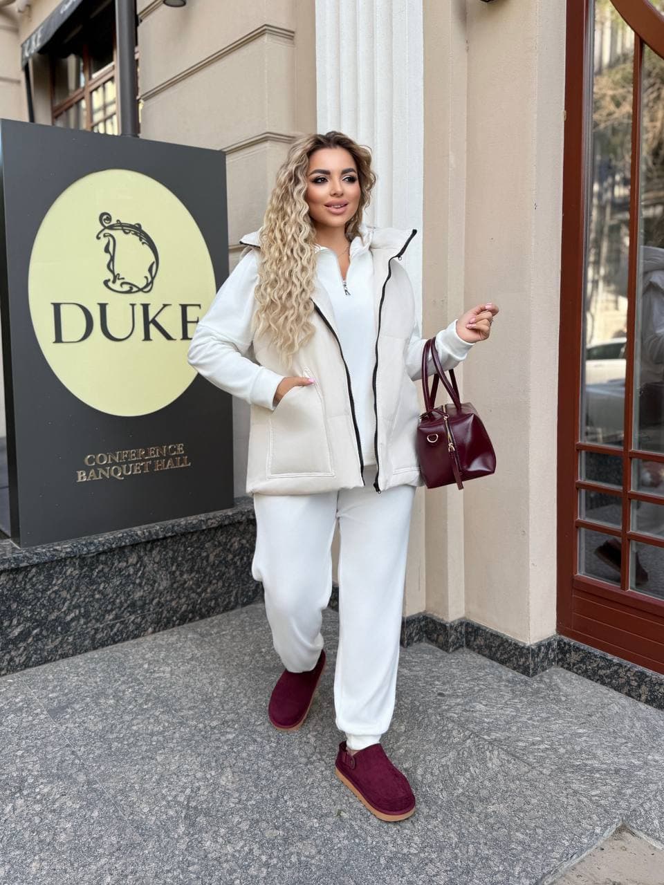 Жіночий велюровий костюм трійка з жилеткою колір шоколадний