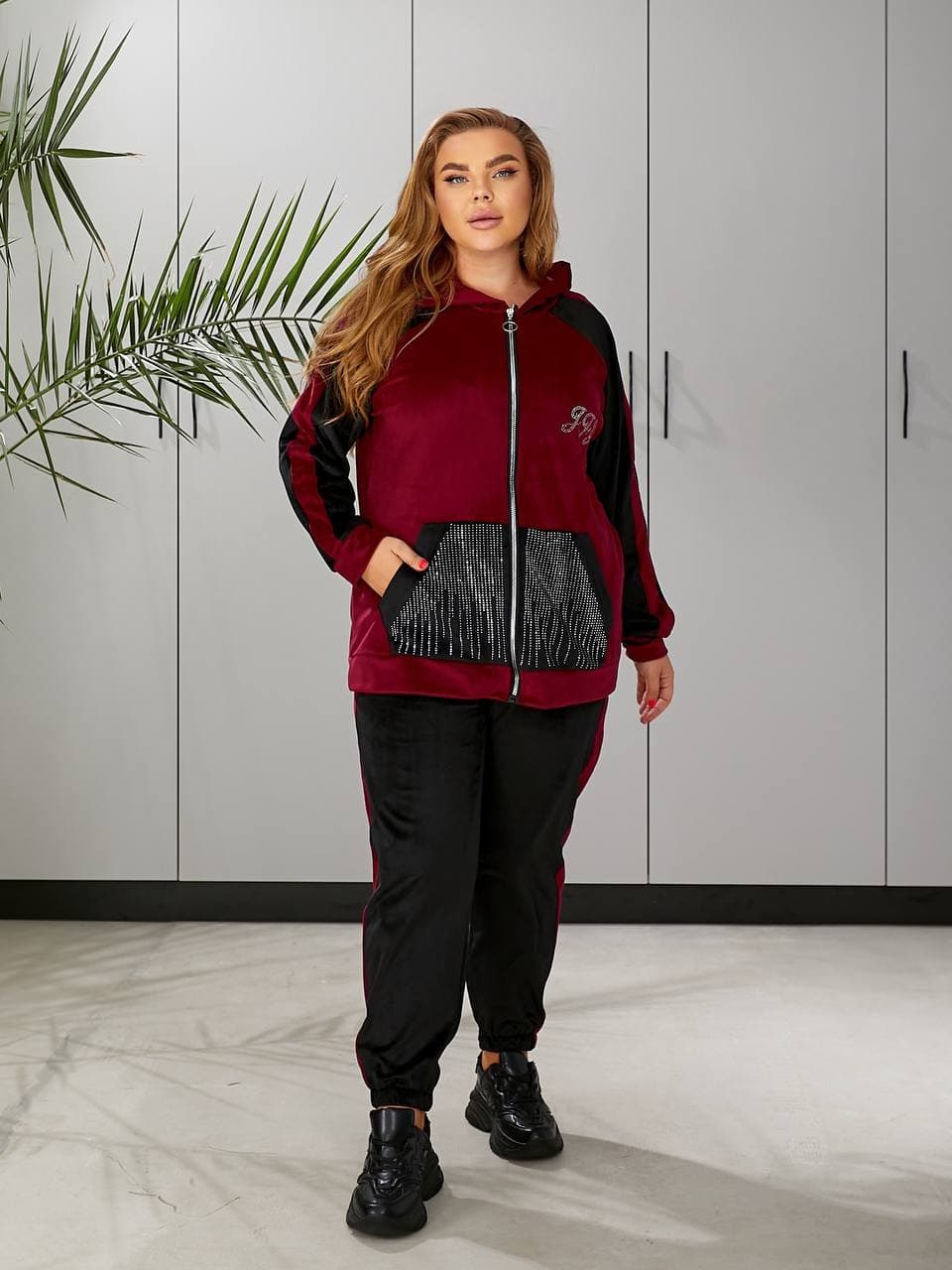 Жіночий прогулянковий костюм двійка колір бордовий-чорний