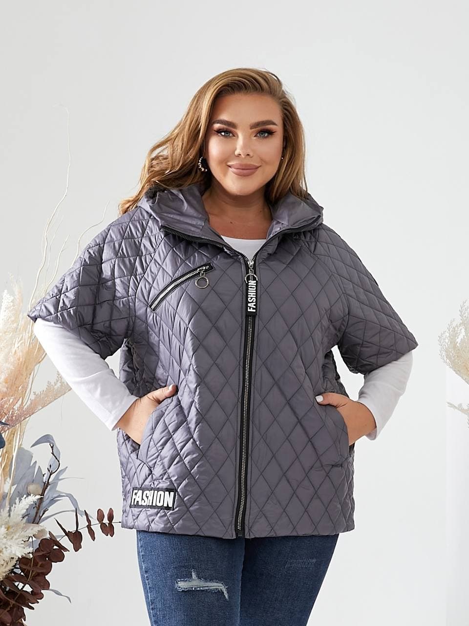 Жіноча жилетка колір червоний